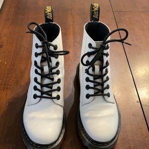 Womens size 6 White Dr.Martens
